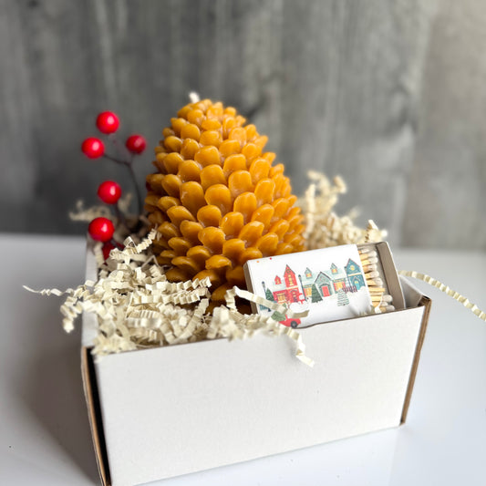 Large Pinecone Candle
